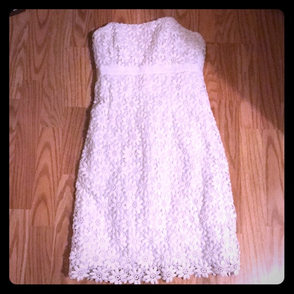 Lilly Pulitzer Dresses & Skirts - Lilly Pulitzer white strapless dress